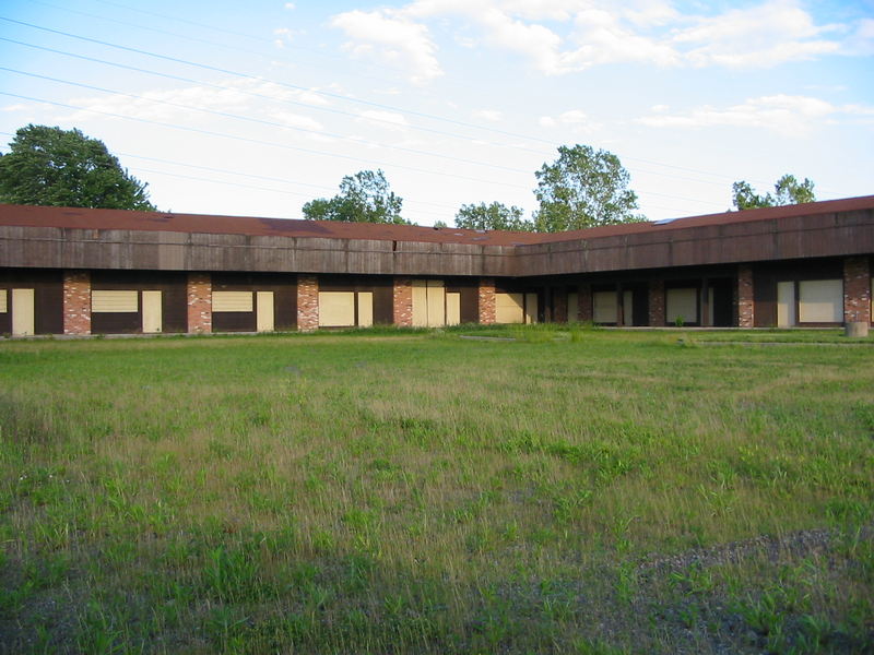 Brownstown Strip Mall (Built but Never Opened) - June 2002 Photo (newer photo)